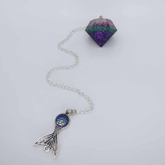 Mermaid purple green and pink glittery handcrafted dowsing pendulum - Picture 5 of 11